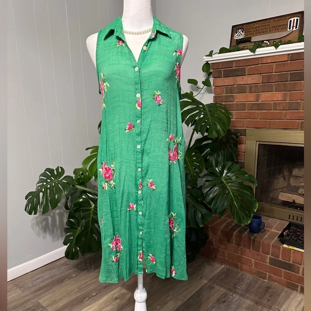 🛍️Hope Springs  Button front sleeveless tank dress with floral embroidered